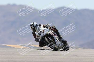 media/Apr-20-2025-CVMA (Sun) [[39090e8767]]/Race 9-Formula LW Twins Shootout/